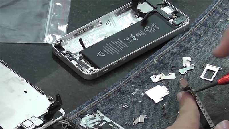 Khi nào nên mang iPhone đến trung tâm sửa chữa