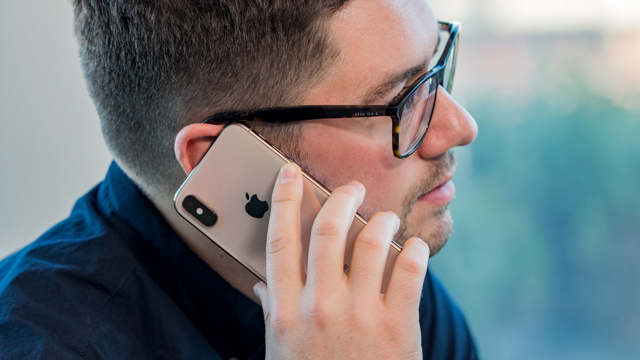 Nguyên nhân khiến iPhone không nghe được loa ngoài