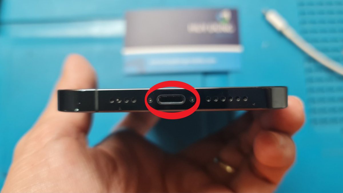 Thay thế lỗ cắm sạc pin mới